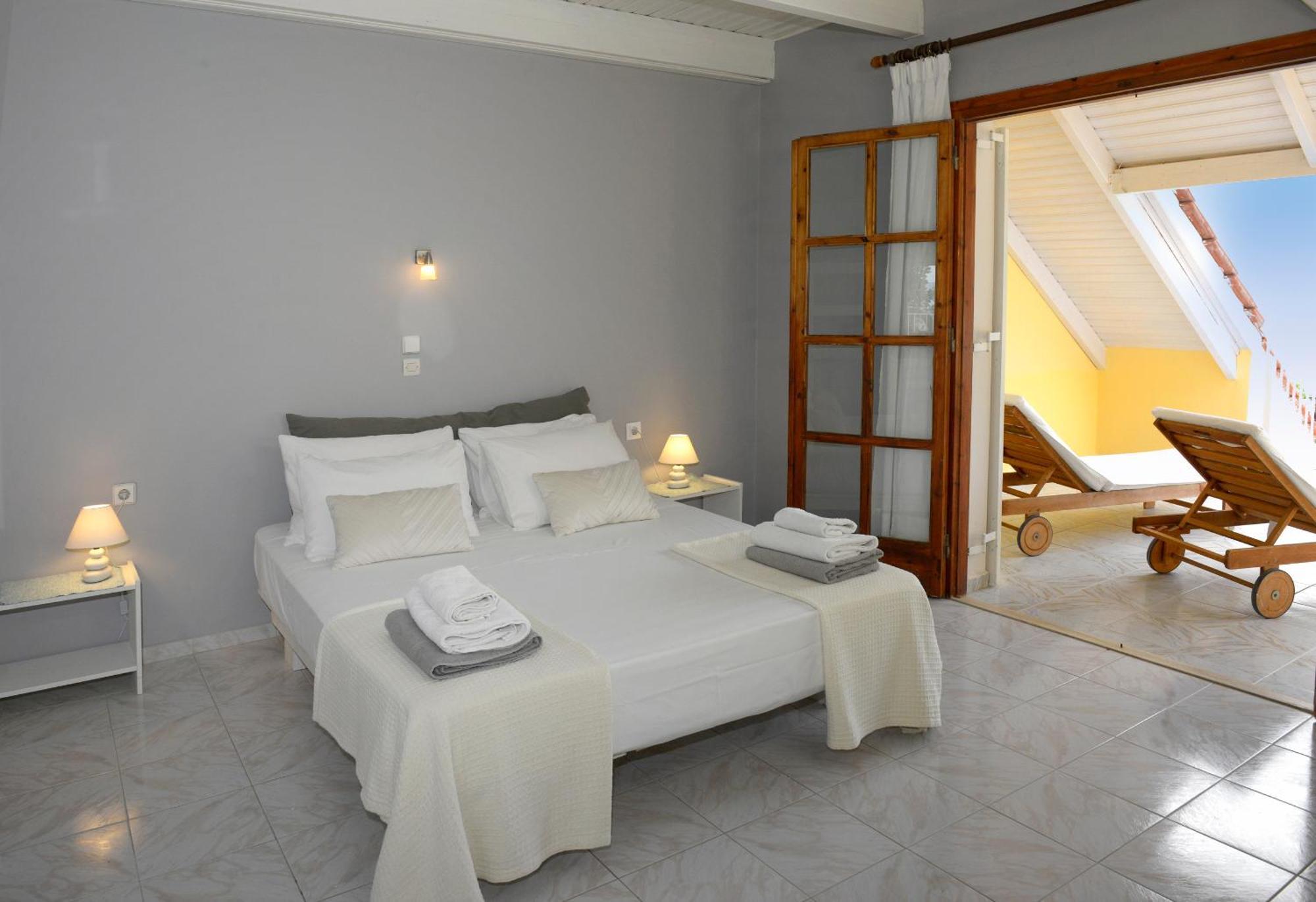 Albouro Seafront Apartments Katelios Luaran gambar