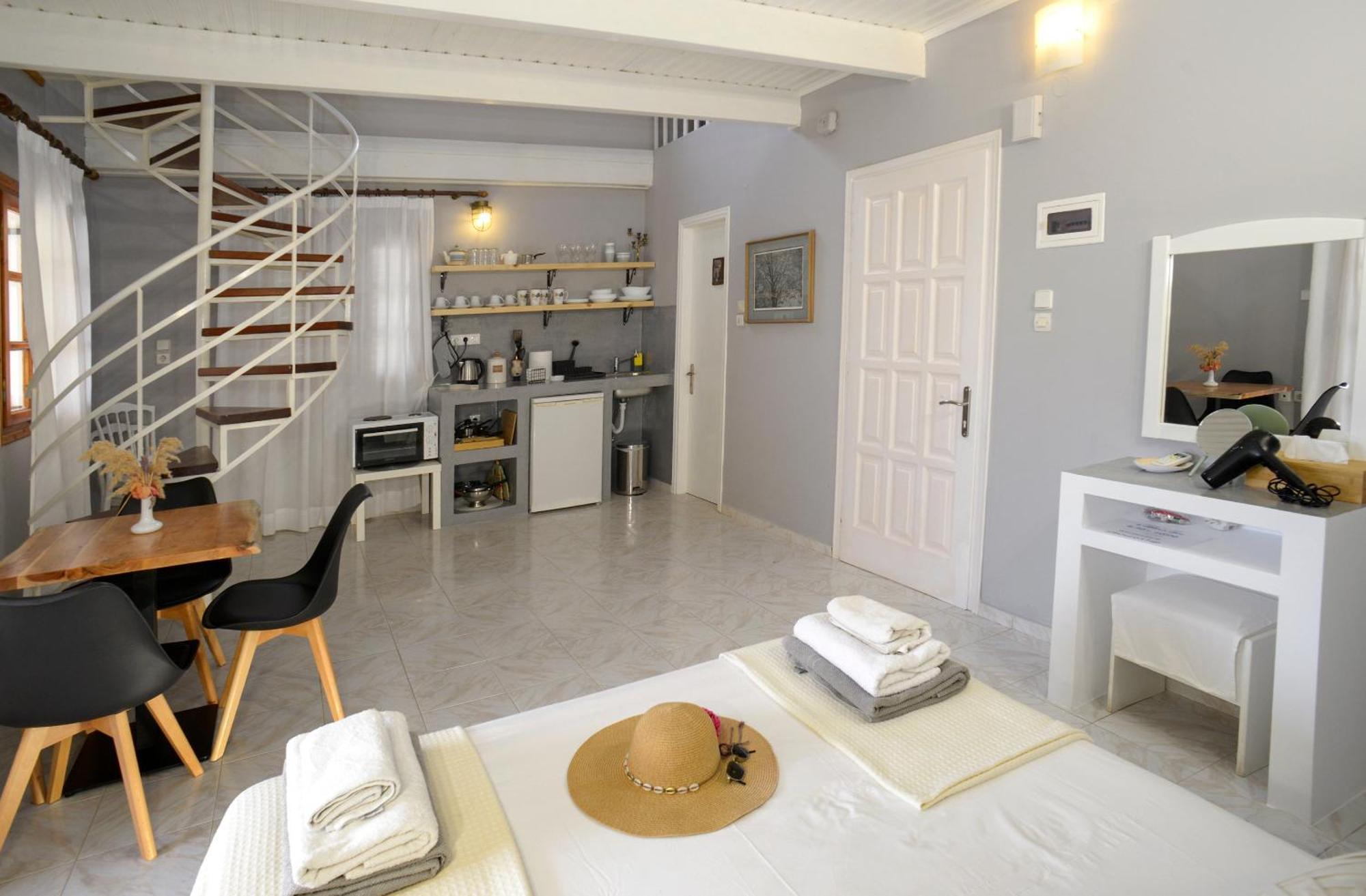 Albouro Seafront Apartments Katelios Luaran gambar