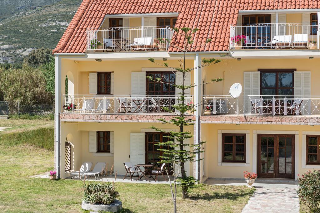 Albouro Seafront Apartments Katelios Luaran gambar